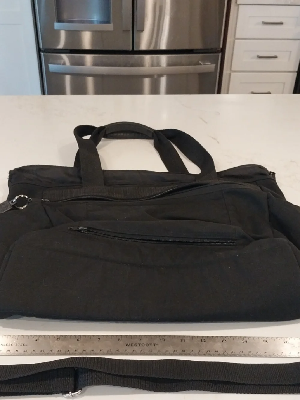 Eagle Creek Black Men's Briefcase/Suitcase. EUC